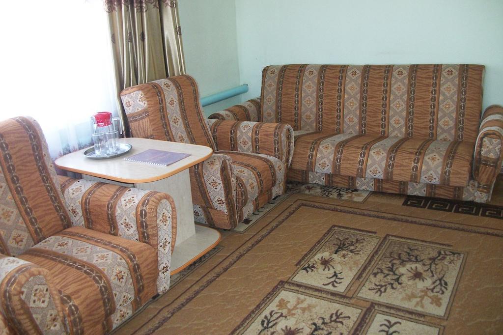 Enirest Hotel Karakol Quarto foto