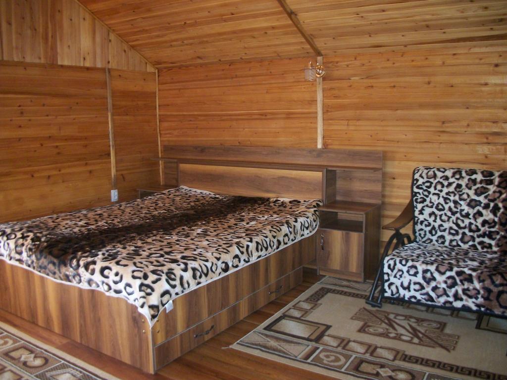 Enirest Hotel Karakol Quarto foto